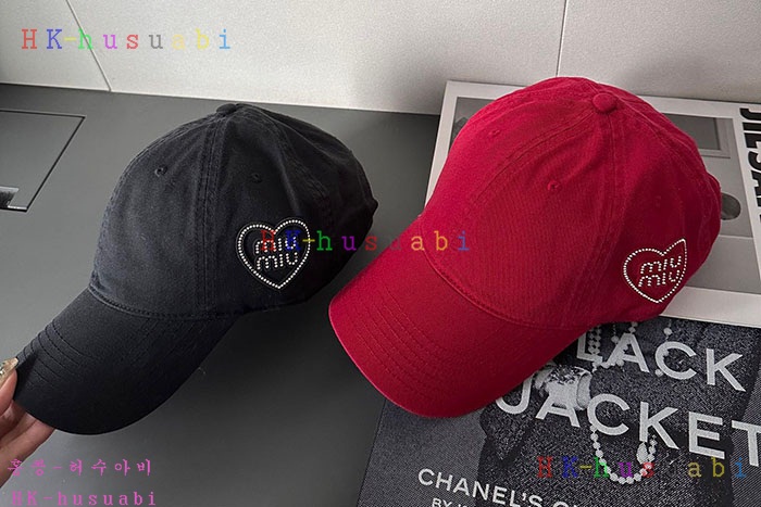 NEW 미우미우 모자 신상 M 9566807
