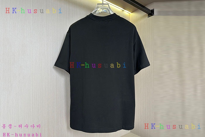 NEW 버버리 반팔티 신상 B 9638022