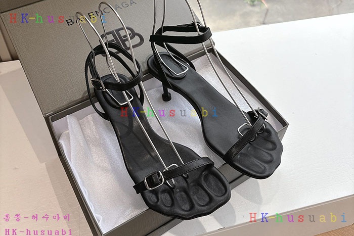 NEW 발렌시아가 신발 신상 B 5594409