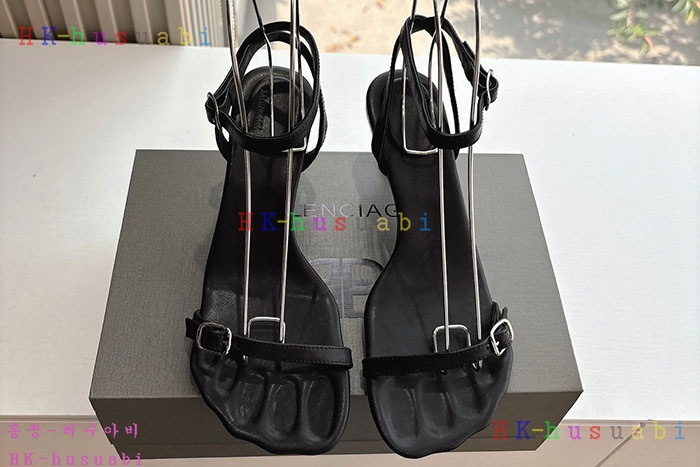 NEW 발렌시아가 신발 신상 B 5594409