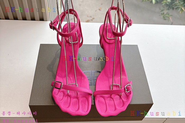 NEW 발렌시아가 신발 신상 B 5594410