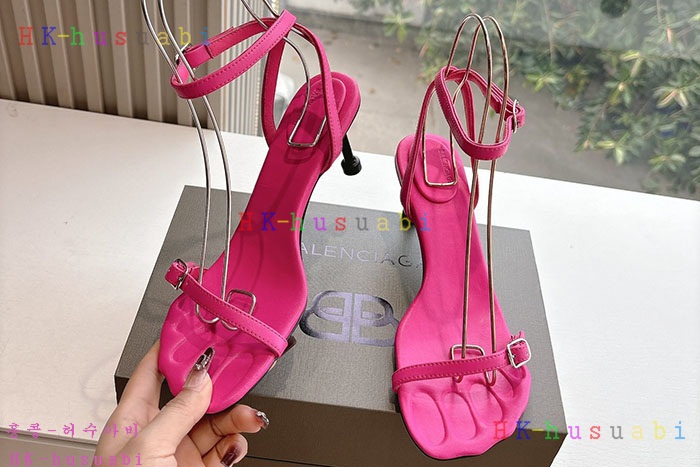 NEW 발렌시아가 신발 신상 B 5594410