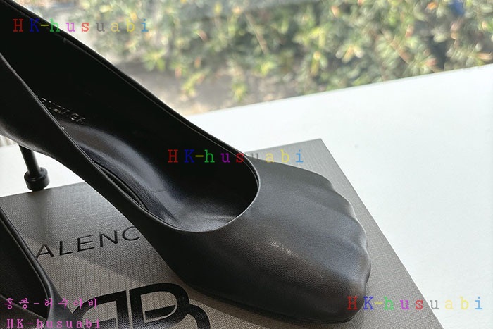 NEW 발렌시아가 신발 신상 B 5594412