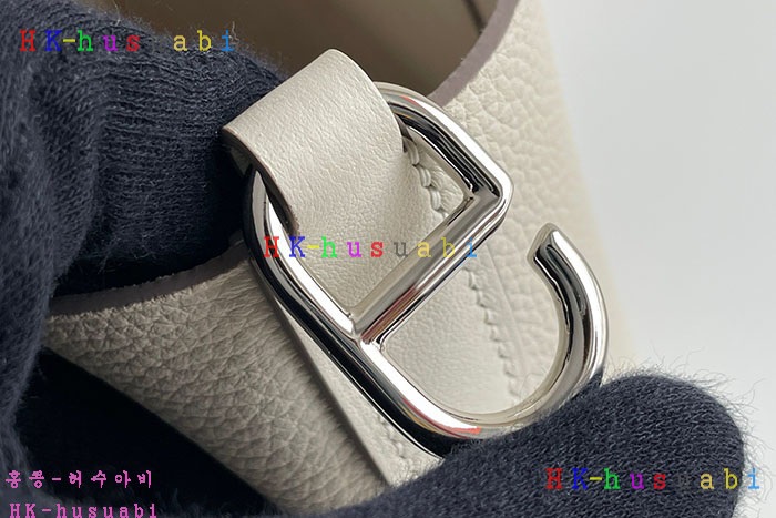 ڹ̷ޡڿ޽ δ  18 H 857011-4