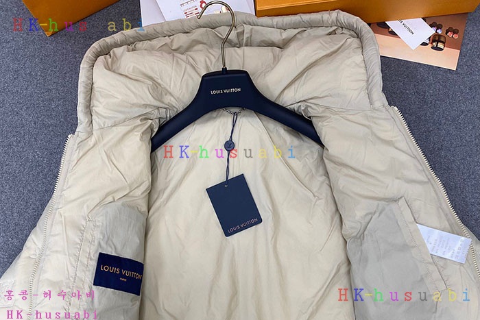NEW 루이비통 패딩 신상 LV 3366031