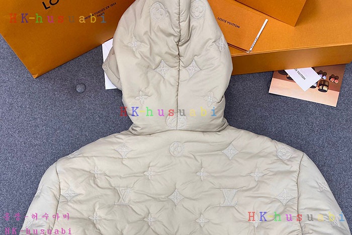 NEW 루이비통 패딩 신상 LV 3366031