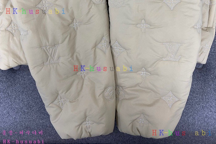 NEW 루이비통 패딩 신상 LV 3366031