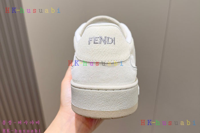 NEW 펜디 스니커즈 신상 FD 588243